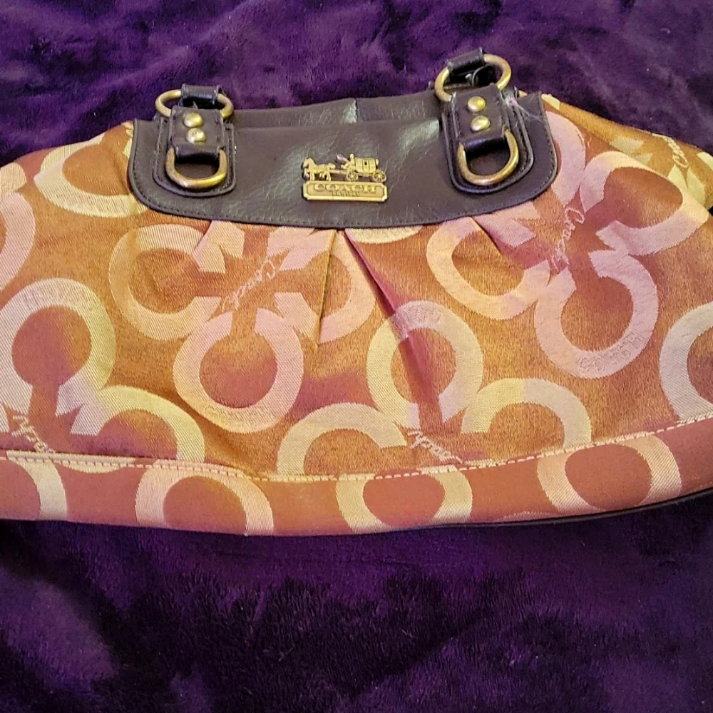 Purse - Picture 1 of 2